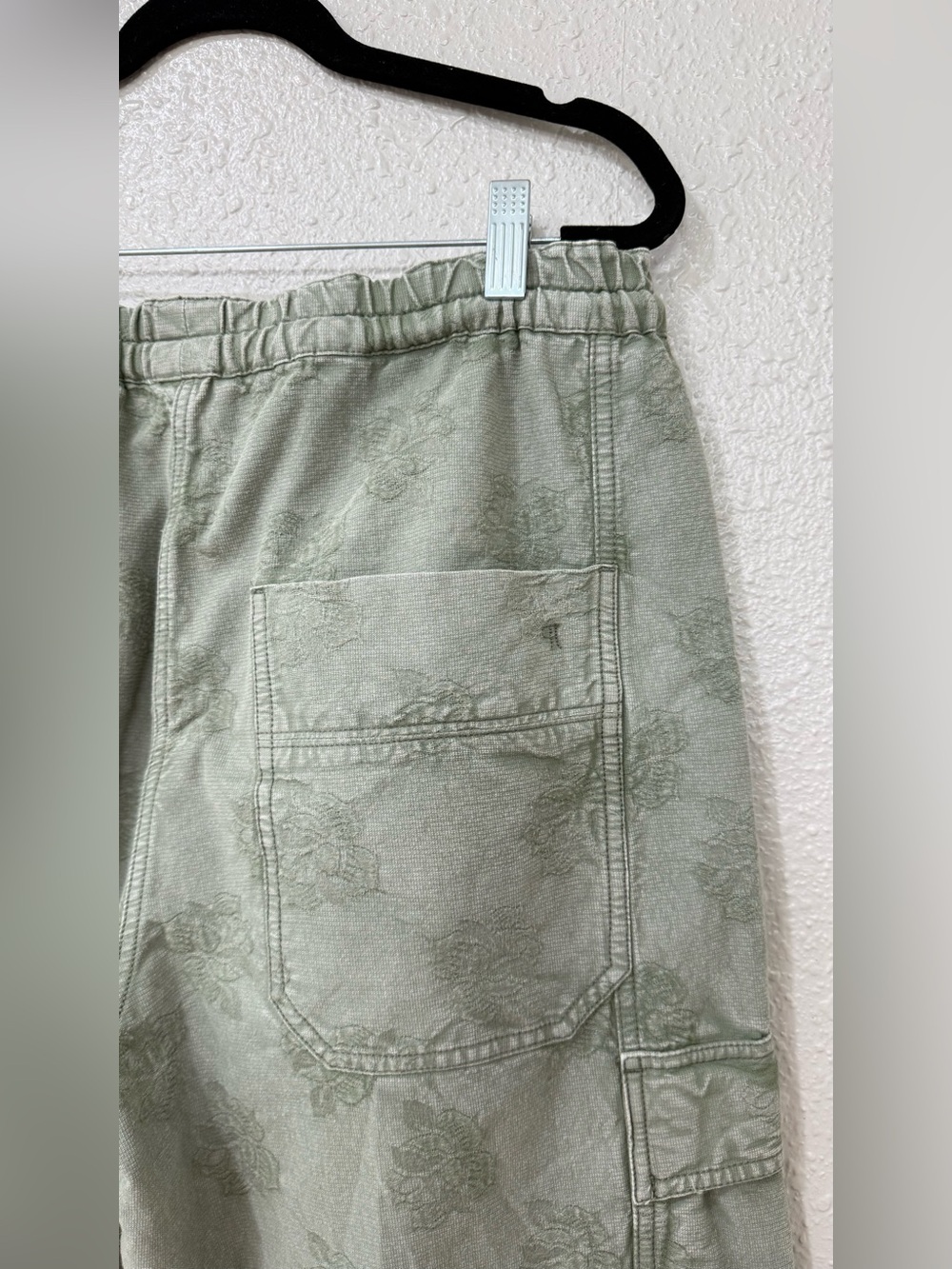 Pilcro Izzie Relaxed Full-Length Cargo Barrel Pants Size S NWOT - Picture 7 of 13